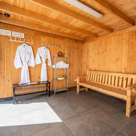 Glamping Lodge With Eco-Wellness Zeewolde Exterior foto